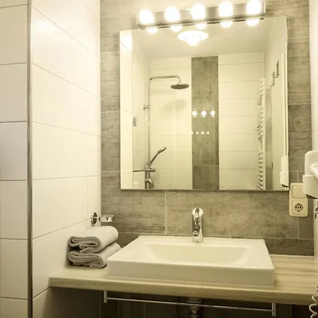 Meerblick Lemkenhafen - *